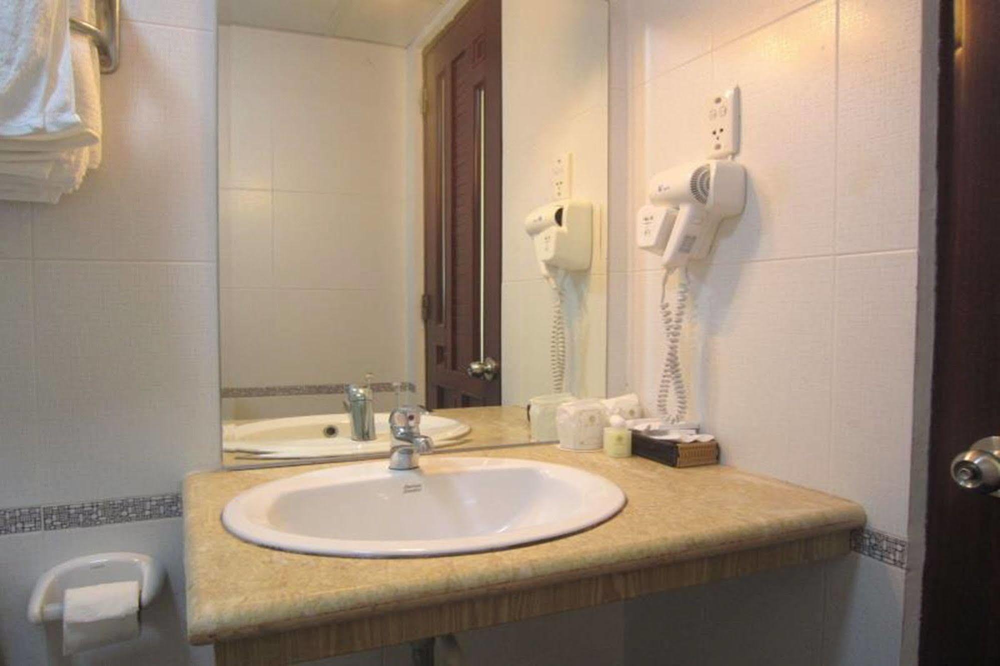 הו צ'י מין סיטי Song Anh Hotel 1 מראה חיצוני תמונה